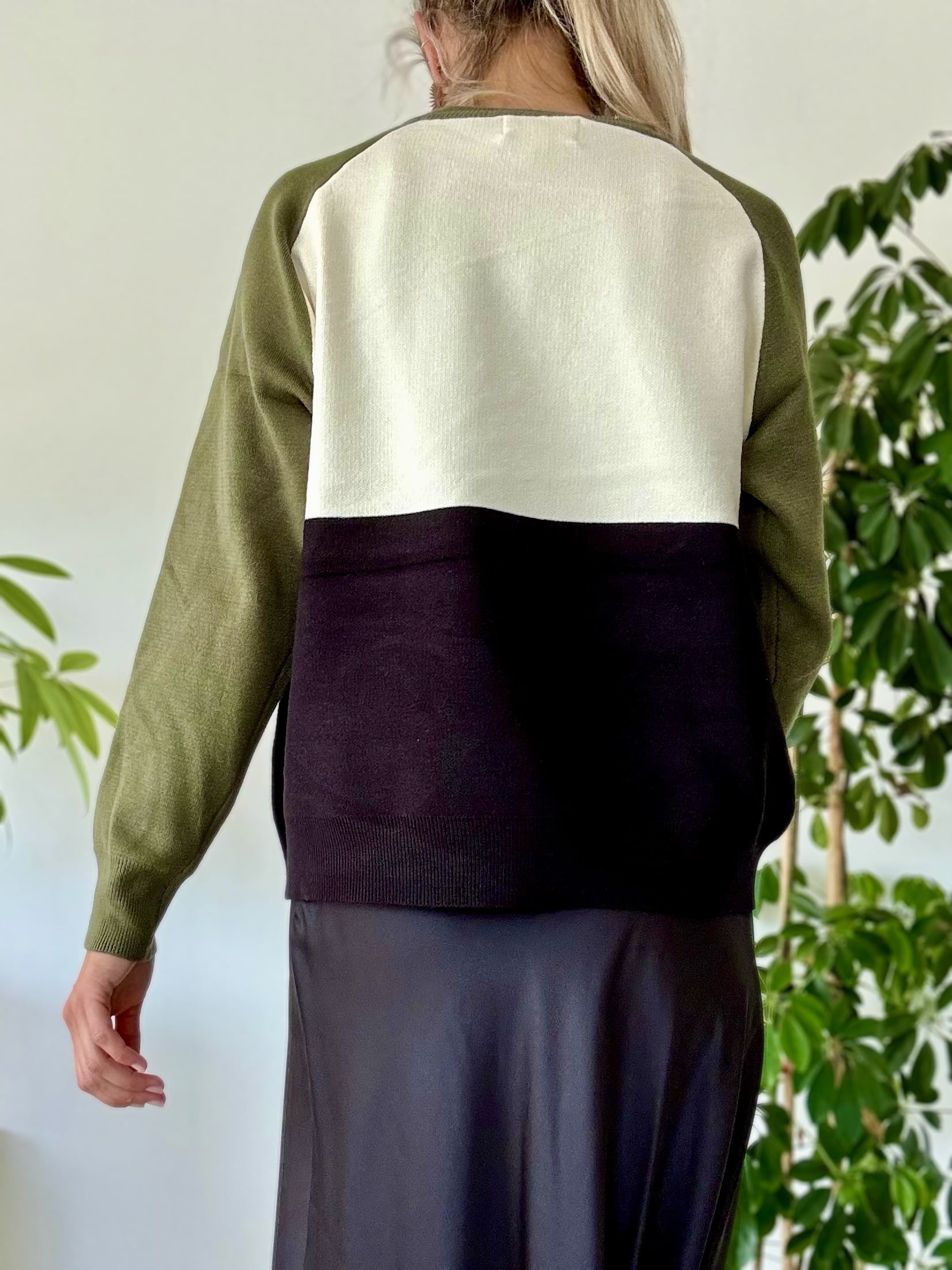 Pull AMOUR Kaki – Image 4